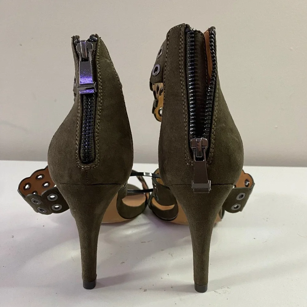 Report Apollo Sandals Womens 6 Olive‎ Green Grommet Scalloped Heel